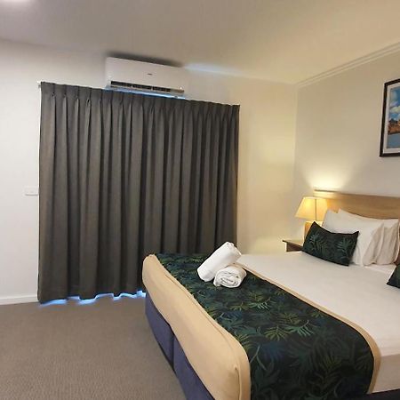 Club Maclean Motel Экстерьер фото